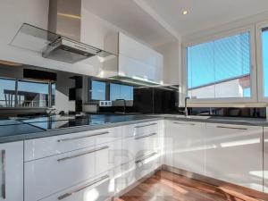 Pronájem bytu 3+kk, Praha - Velká Chuchle, Mrkosova, 70 m2