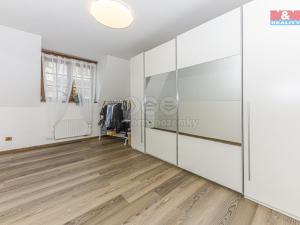 Prodej bytu 5+1, Praha - Horní Počernice, Dobrošovská, 149 m2