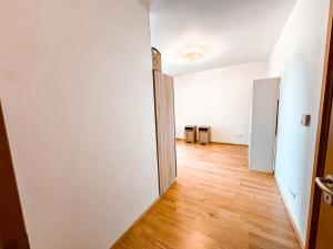 Pronájem bytu 3+kk, Praha - Žižkov, Ke kapslovně, 103 m2