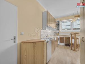Prodej bytu 1+kk, Jesenice, Sluneční, 36 m2