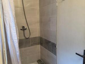 Pronájem bytu 1+kk, Praha - Vinohrady, Šafaříkova, 41 m2