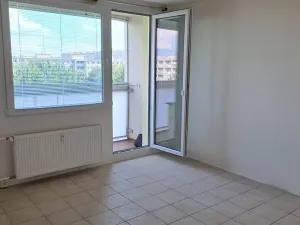 Pronájem bytu 1+kk, Praha - Střížkov, Českolipská, 33 m2