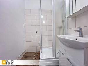 Pronájem bytu 2+1, Ostrava, Jana Ziky, 60 m2