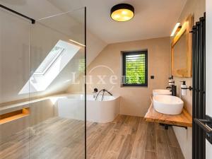 Prodej chalupy, Malšín, 320 m2