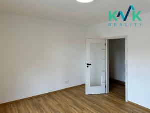 Prodej bytu 3+1, Karlovy Vary, U Trati, 88 m2