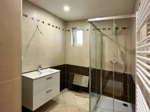 Prodej bytu 3+kk, Karlovy Vary, U Trati, 76 m2