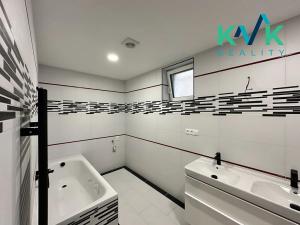 Prodej bytu 3+kk, Karlovy Vary, U Trati, 86 m2