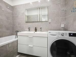 Pronájem bytu 2+1, Uherské Hradiště, Mánesova, 57 m2