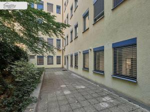 Pronájem kanceláře, Praha - Nové Město, Klimentská, 132 m2
