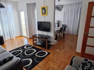 Prodej bytu 3+1, Petrovac, Černá Hora, 79 m2