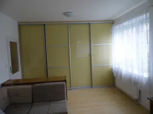 Pronájem bytu 1+kk, Praha, Sídlištní, 36 m2