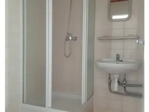 Pronájem bytu 1+kk, Černošice, Dr. Janského, 20 m2