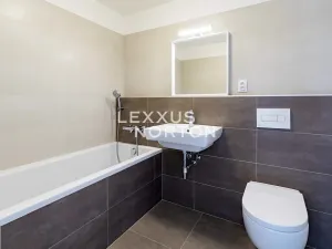 Pronájem bytu 2+kk, Praha - Karlín, Nekvasilova, 67 m2