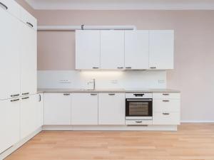 Pronájem bytu 3+1, Praha - Dejvice, Kafkova, 102 m2