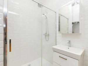 Pronájem bytu 3+1, Praha - Dejvice, Kafkova, 102 m2