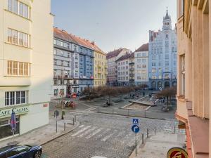 Pronájem bytu 3+1, Praha - Dejvice, Kafkova, 102 m2