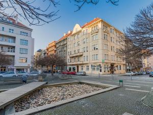 Pronájem bytu 3+1, Praha - Dejvice, Kafkova, 102 m2