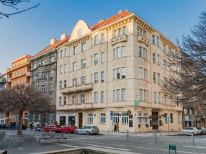 Pronájem bytu 3+1, Praha - Dejvice, Kafkova, 102 m2