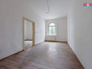 Prodej činžovního domu, Nejdek, náměstí Karla IV., 766 m2