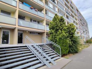 Prodej bytu 3+1, Praha - Horní Měcholupy, Livornská, 78 m2