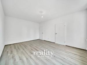 Prodej bytu 2+1, Znojmo, Pražská sídl., 53 m2
