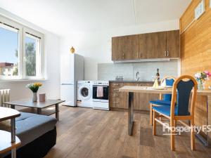 Prodej bytu 1+1, Horní Slavkov, U Lesoparku, 35 m2