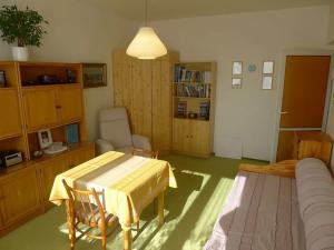 Pronájem bytu 1+1, Praha - Záběhlice, Jasmínová, 36 m2