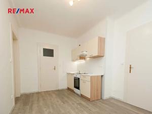 Pronájem bytu 1+1, Praha - Dejvice, Jugoslávských partyzánů, 47 m2