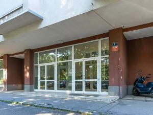 Pronájem bytu 2+kk, Praha - Kobylisy, Kyselova, 60 m2