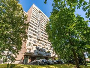 Pronájem bytu 2+kk, Praha - Kobylisy, Kyselova, 60 m2