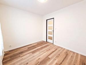Pronájem bytu 2+kk, Praha - Čimice, Chvatěrubská, 38 m2