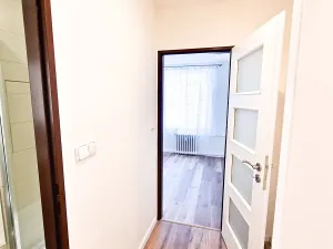 Pronájem bytu 2+kk, Praha - Čimice, Chvatěrubská, 38 m2