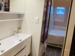 Pronájem bytu 3+kk, Plzeň - Jižní Předměstí, Bendova, 80 m2
