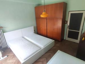 Pronájem bytu 2+1, Hradec Králové, Smetanovo nábřeží, 64 m2