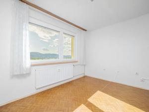 Pronájem bytu 2+kk, Liberec, Dobiášova, 42 m2