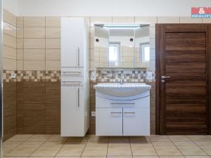 Prodej rodinného domu, Uničov - Benkov, 600 m2
