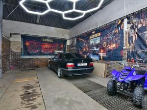 Pronájem garáže, Ústí nad Labem, Špitálské náměstí, 91 m2
