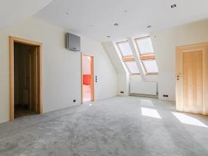 Prodej rodinného domu, Lhotka, 600 m2