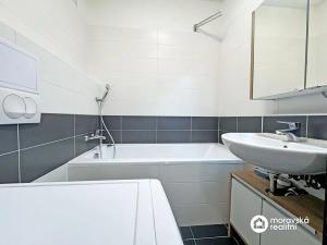 Prodej bytu 2+kk, Lavičky, 50 m2