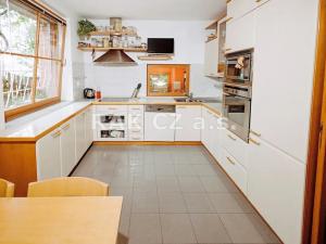 Prodej rodinného domu, Praha - Záběhlice, Ke skalkám, 250 m2