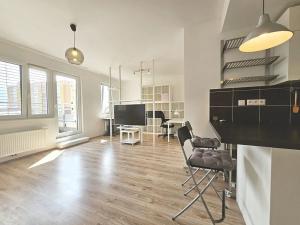 Pronájem bytu 2+kk, Praha - Žižkov, V zahrádkách, 56 m2