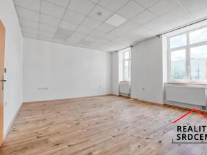 Pronájem bytu 2+kk, Ostrava, Pobialova, 63 m2