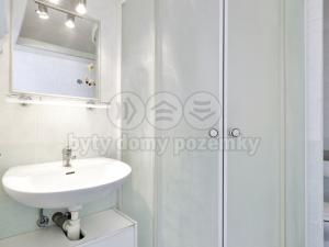 Prodej bytu 2+1, Přelouč, náměstí 17. listopadu, 59 m2