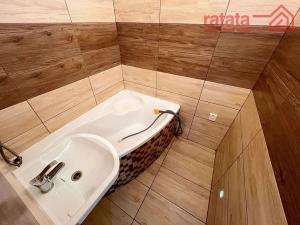 Pronájem bytu 2+1, Chomutov, Písečná, 63 m2