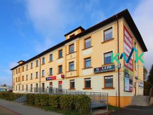 Pronájem obchodního prostoru, Ostrov, Hlavní třída, 36 m2