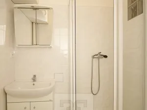 Pronájem bytu 1+kk, Praha - Holešovice, Vinařská, 36 m2