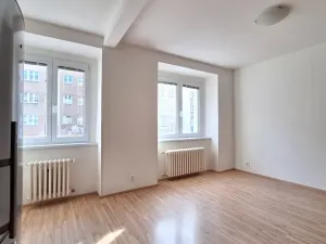 Pronájem bytu 2+kk, Praha - Strašnice, Černokostelecká, 56 m2
