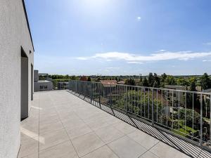 Prodej bytu 4+kk, Praha - Hostavice, Českobrodská, 115 m2
