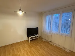 Pronájem bytu 1+1, Karlovy Vary, Družstevní, 37 m2