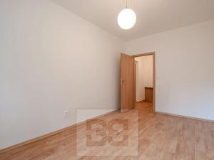 Pronájem bytu 2+1, Liberec, Sametová, 56 m2